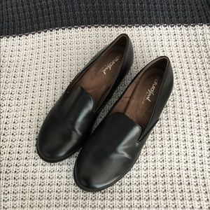 Natural Soul by Naturalizer Black Loafers 9